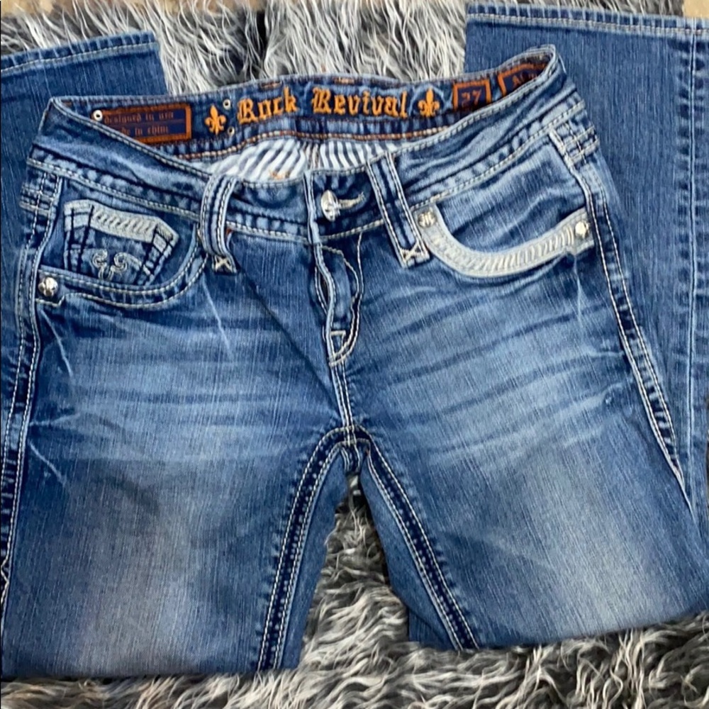 Rock revival “Alanis” Capri